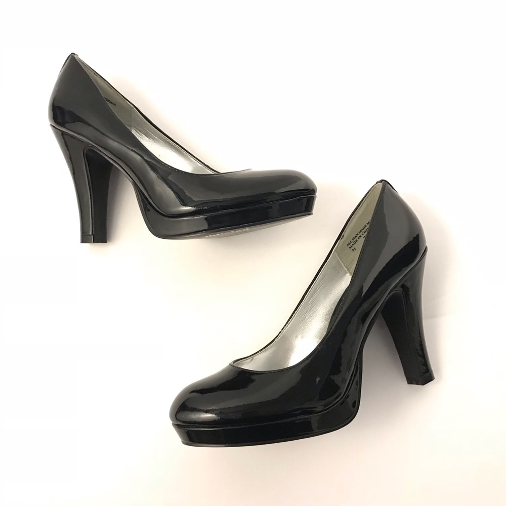 Cyber Monday Only $14 Black Heels Unlisted 7.5